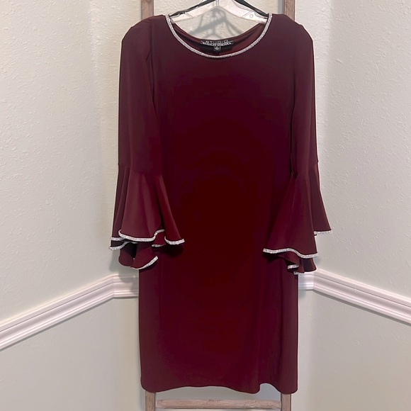 Burgandy Cocktail Dress Great for Christmas Parties - Picture 2 of 6